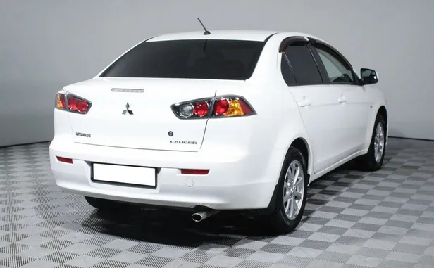 Mitsubishi Lancer