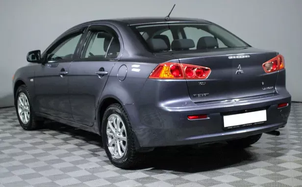 Mitsubishi Lancer