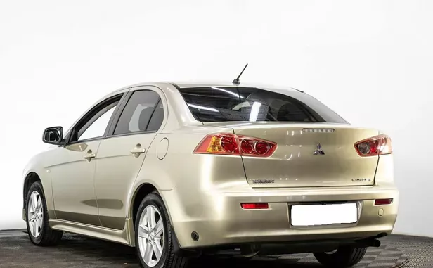 Mitsubishi Lancer